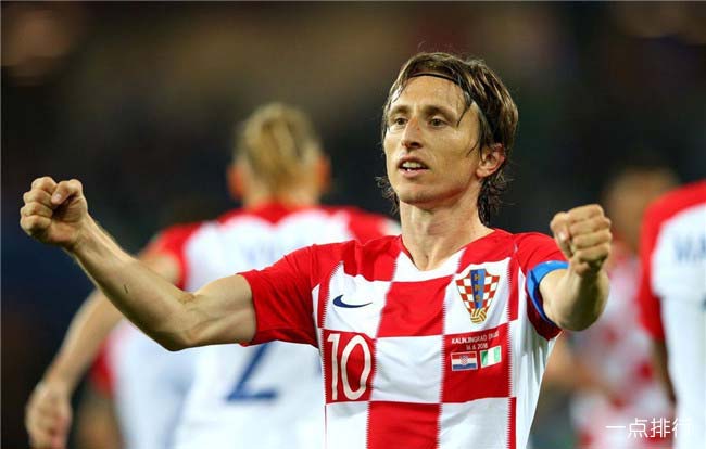 首发出战圣保利！诺伊尔追平伊梅尔并列德甲门将出场榜次席