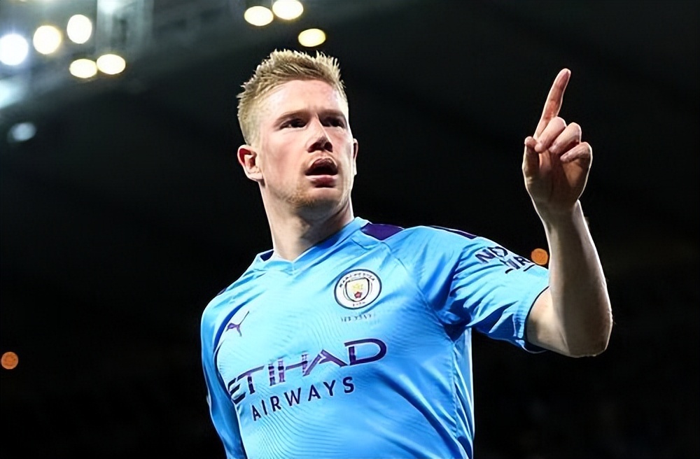 本泽马：现在的皇马队内缺少领袖；皇马永远是我的球队