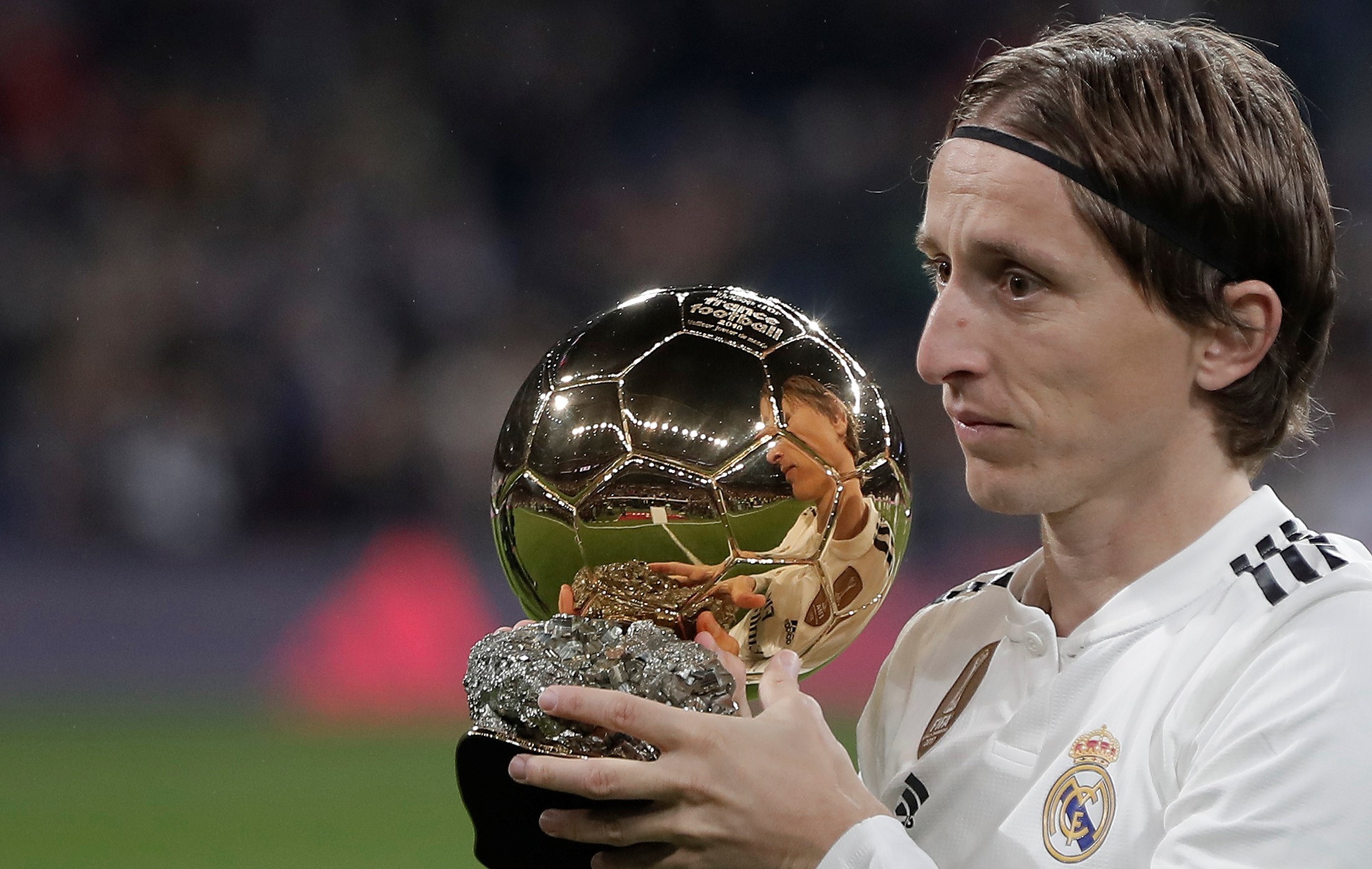 美记：鹈鹕不想直接裁掉锡安，但他最多也就能换个次轮签