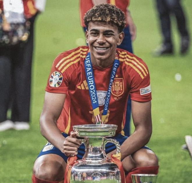 官方：帕利尼亚因转会谈判未入选球队今日比赛大名单